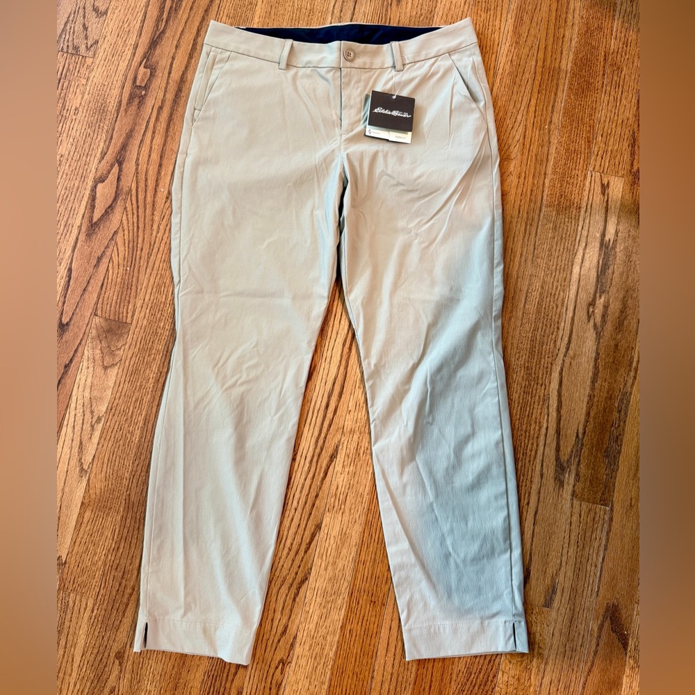 Eddie Bauer stone Voyager Travex ankle pants size 10 Zip pockets. NWT